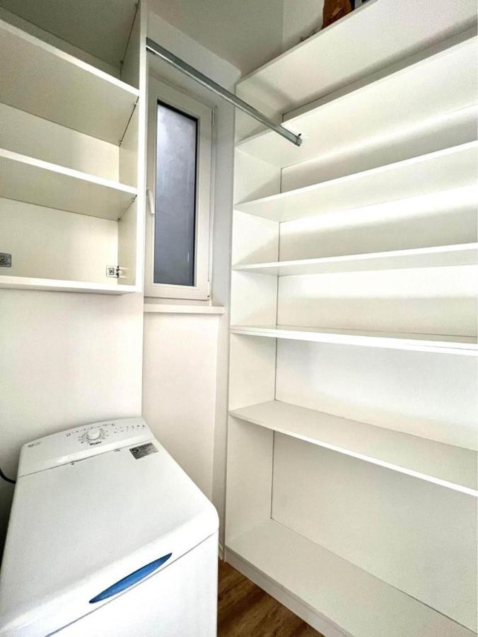 Roland Downtown - Pope Subway Apartment