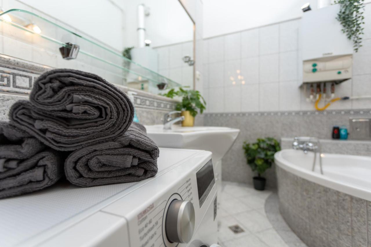 Apartament Emerald At