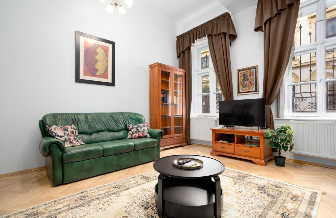 Apartament Emerald At