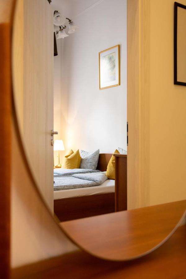Apartament Emerald At *