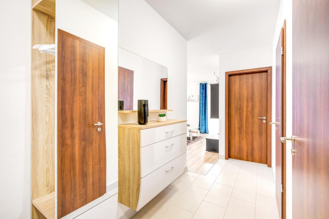 Lejlighed Modern With Free Garage And Balcony In The Downtown *