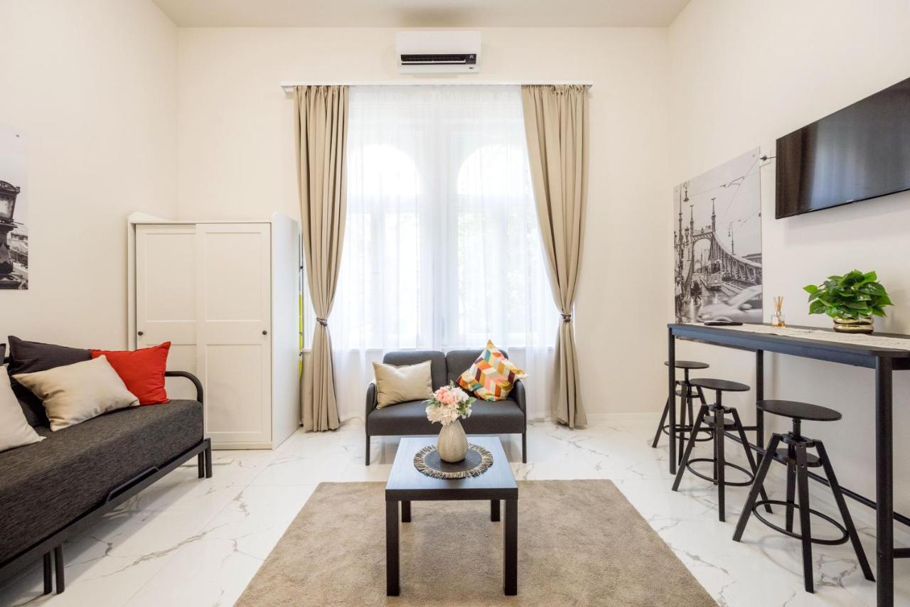 Seventh Heaven 3 Apartment Budapest