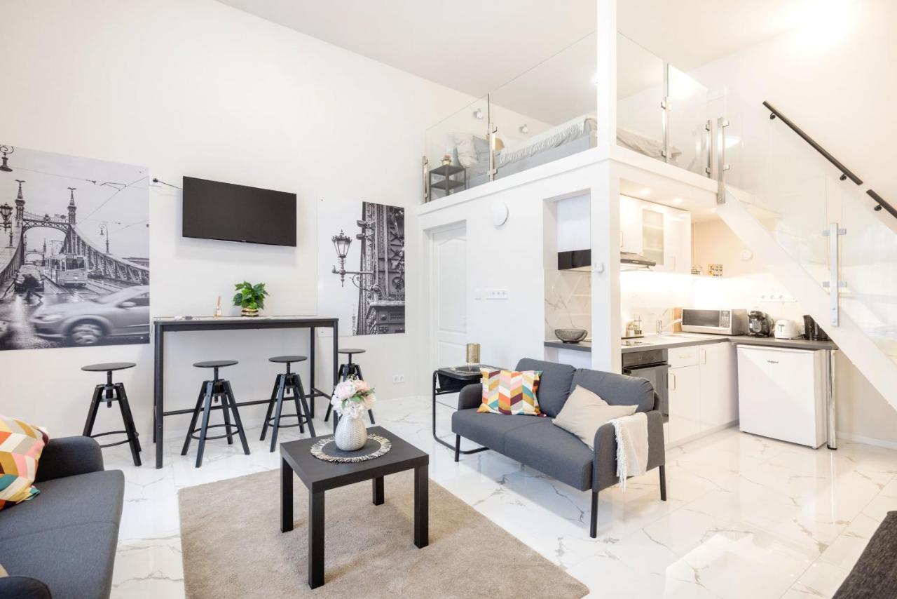 Seventh Heaven 3 Apartment Budapest