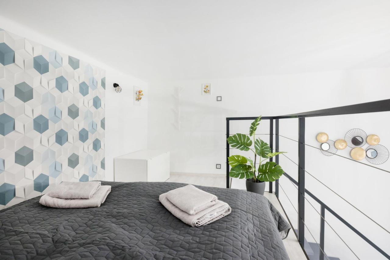 Apartament Mirror *