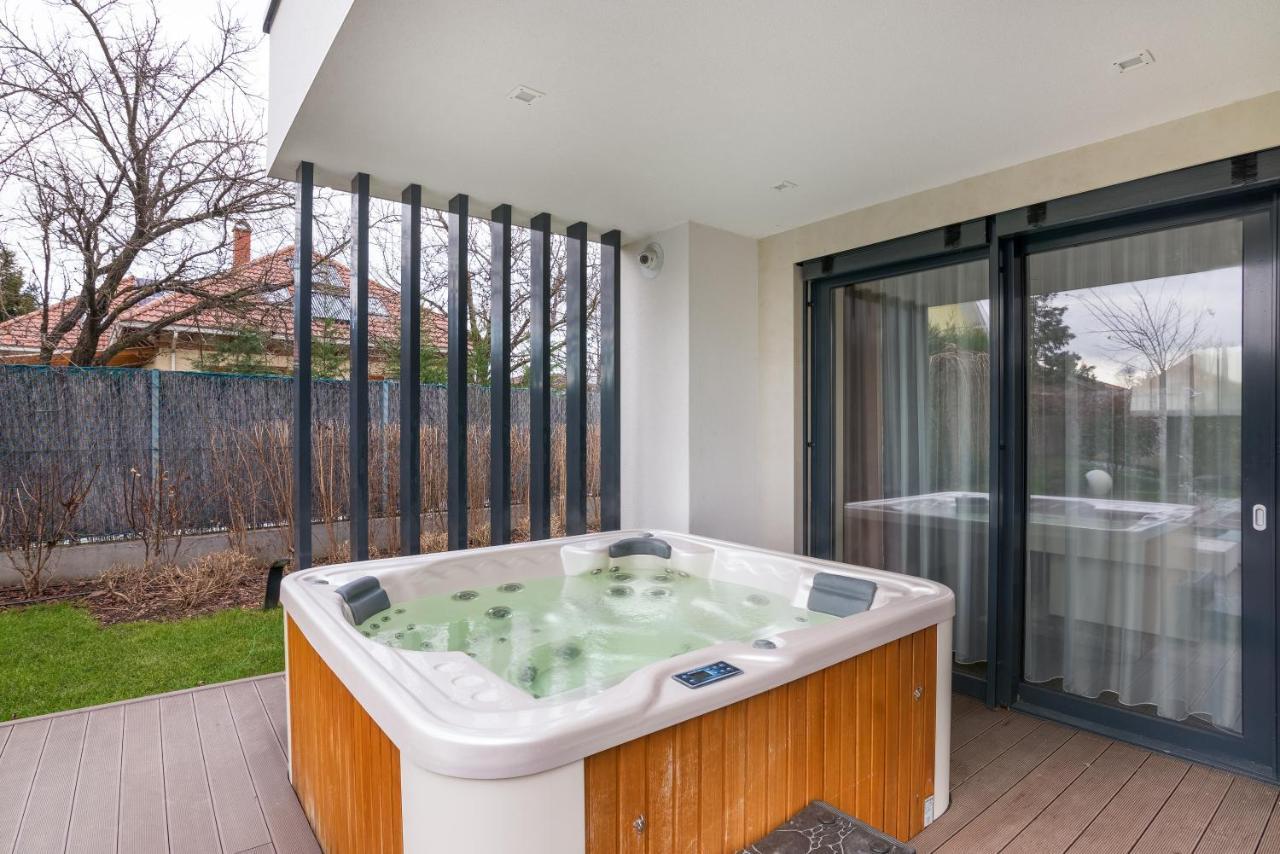 The Great Gatsby Villa Budapest