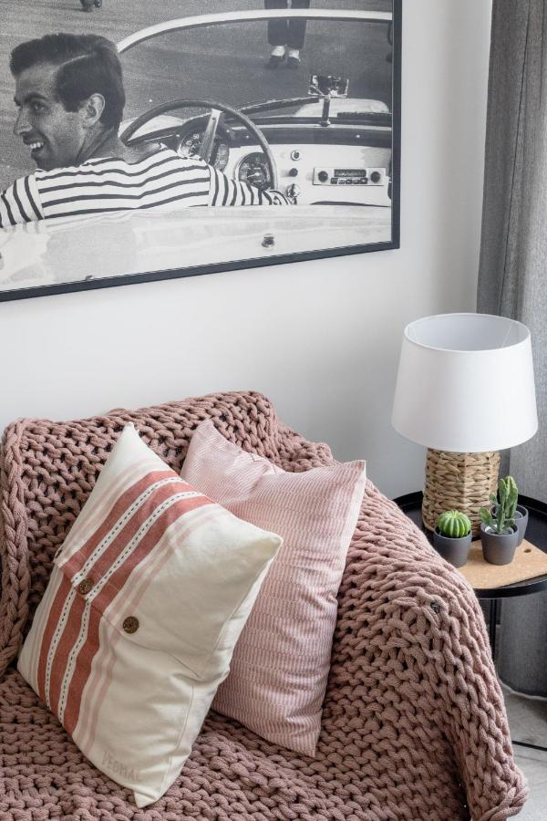 Two-bedroom Next To Music Academy