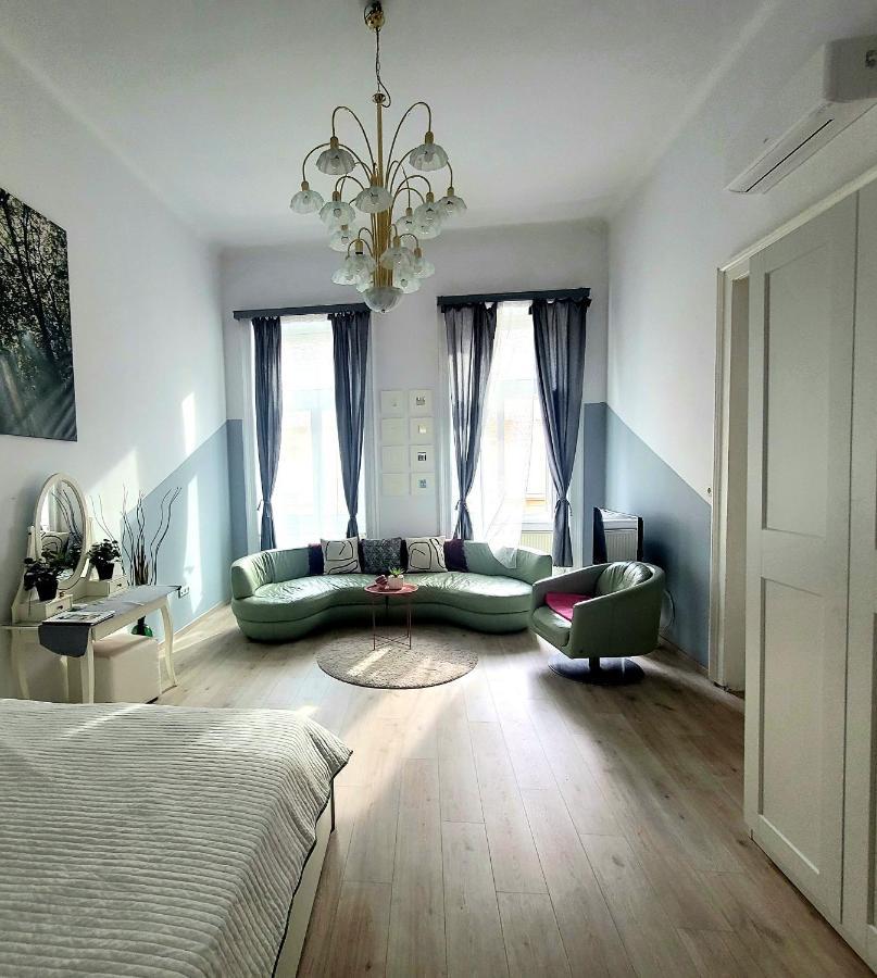 Nora Apartmán *