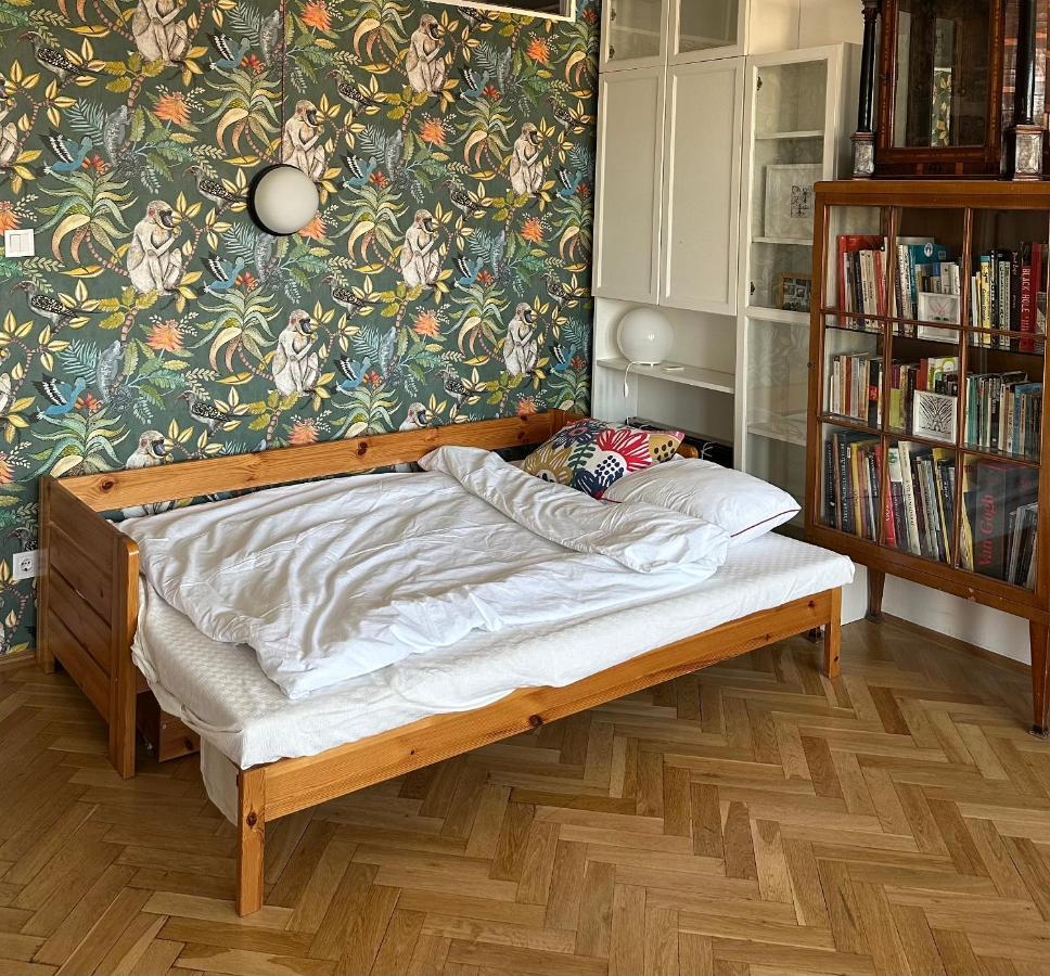 Bright & Spacious In Buda Apartment *