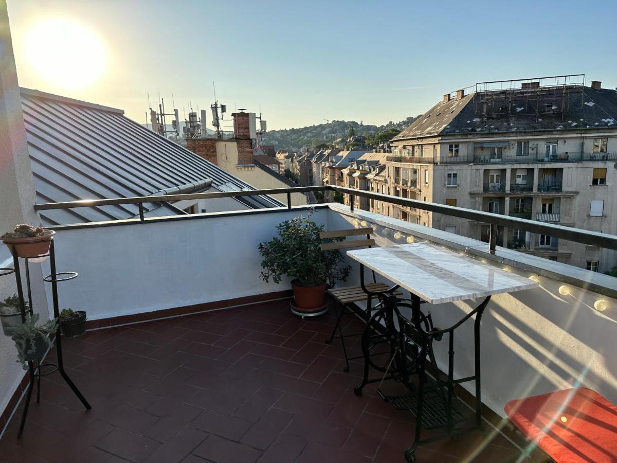 Apartment Bright & Spacious In Buda *