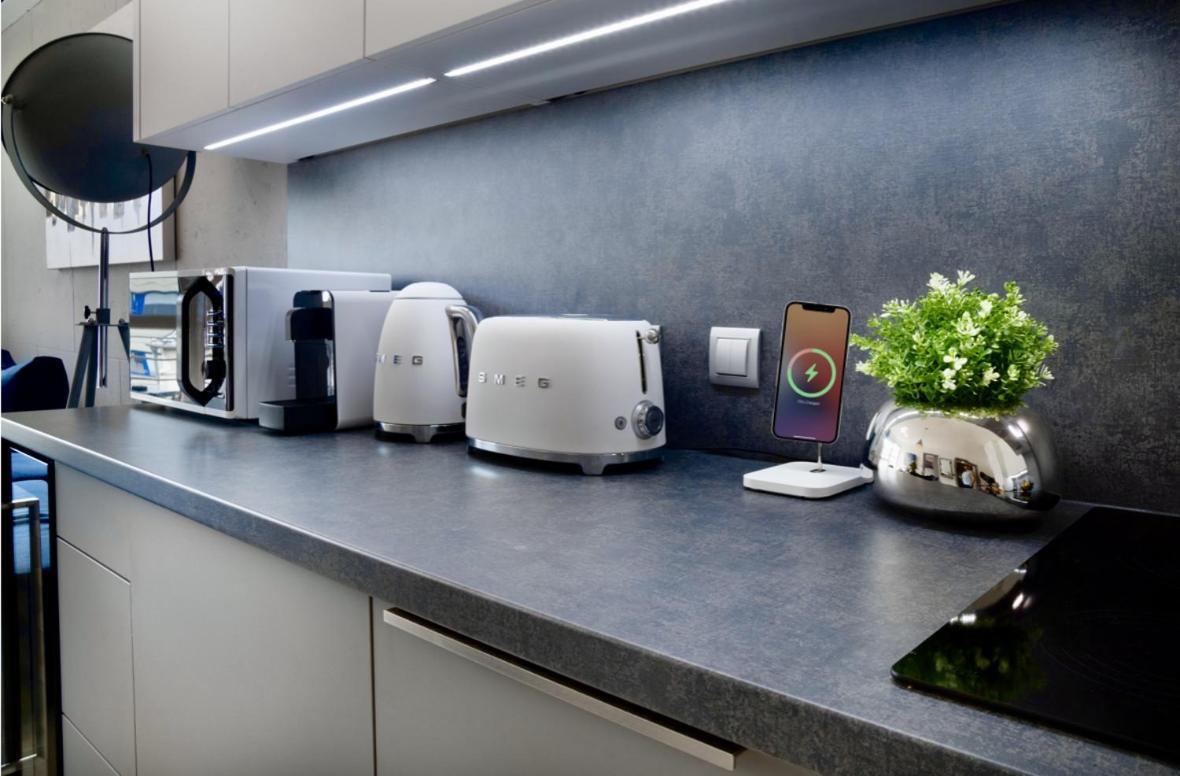 Suiteangel - Luxury Design With Free Garage Apartman
