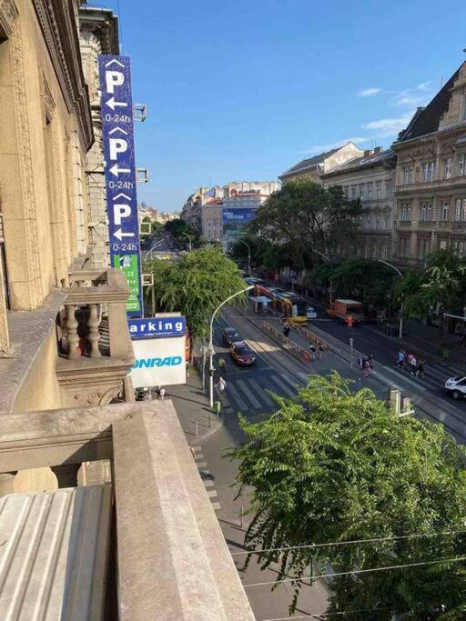 Apartamento Oktogon Spacious Ac Balcony