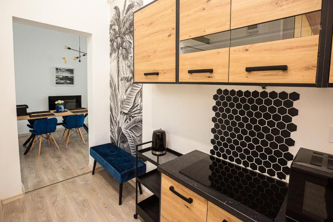 Gaia House Apartment *