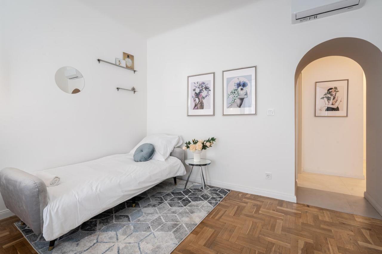 Apartment D71 - Dob 71 Cozy - Location By Bqa *