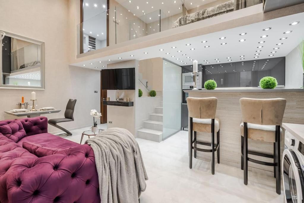 Stylish Two-bedroom In The Center Apartamento