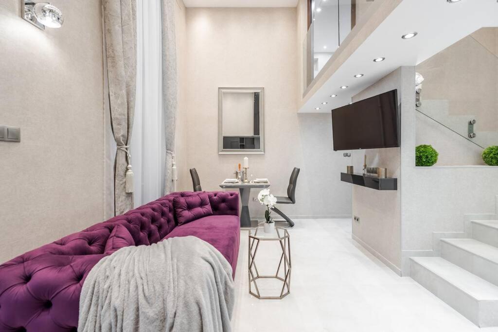 Stylish Two-bedroom In The Center Apartamento