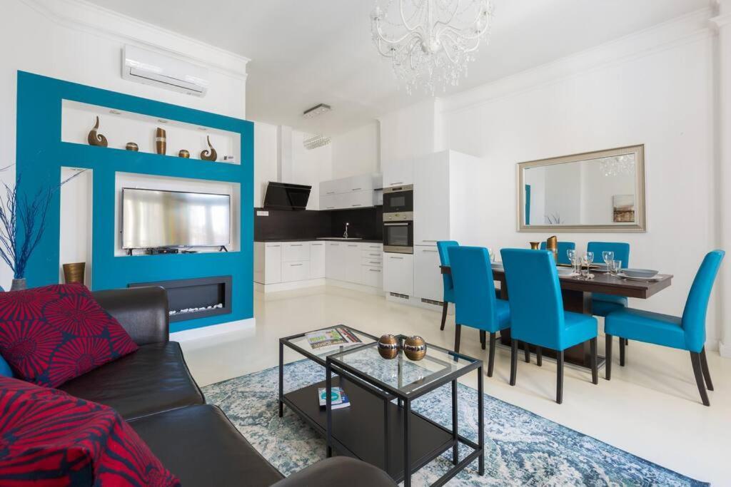 Grand Style&luxury In The Center - 3br With Balcony *