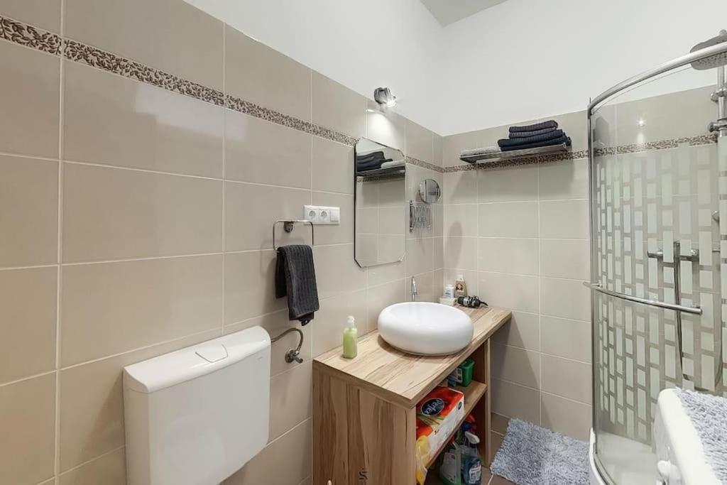 Apartman Bright Sunny At Keleti Station,near Citycenter Budapest