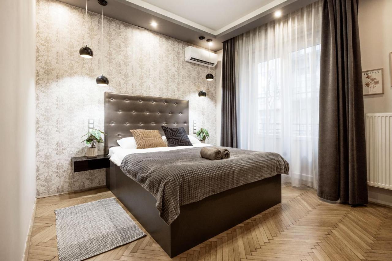 Chill On The Screened Balcony-budapest Historic Landmarks