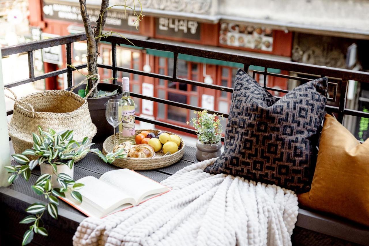 Chill On The Screened Balcony-budapest Historic Landmarks
