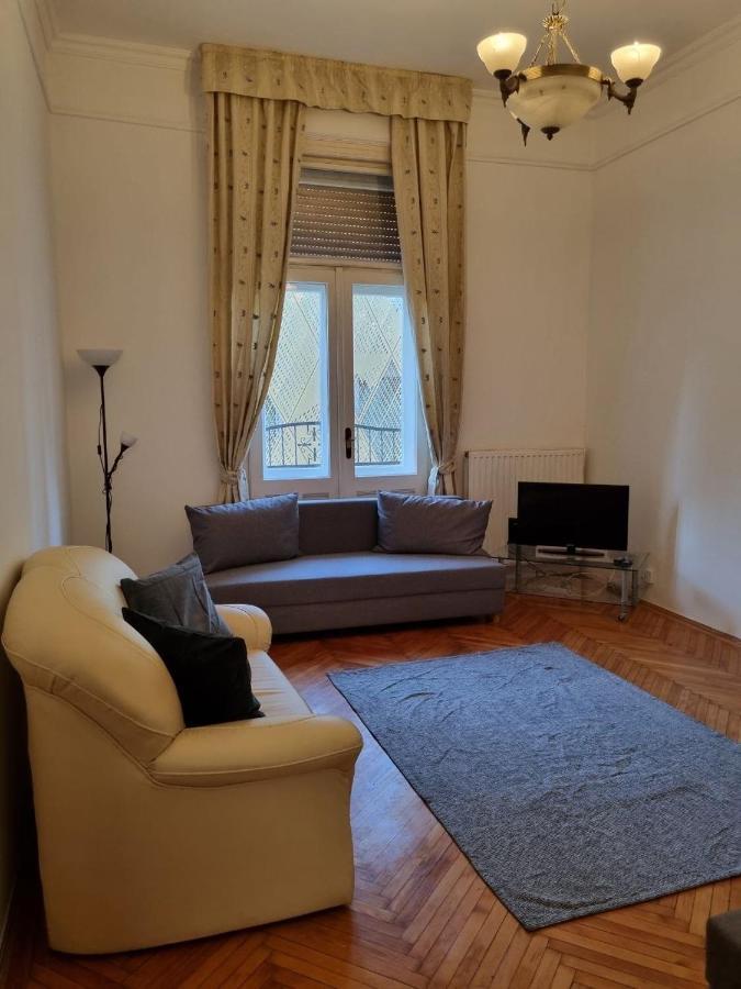 Apex * Budapest