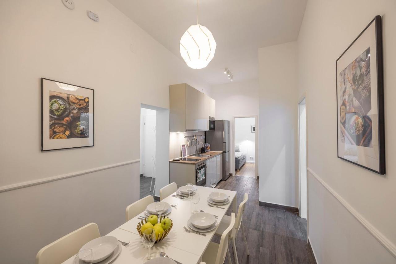 Grand With 5bedrm 2bathroom Apartment