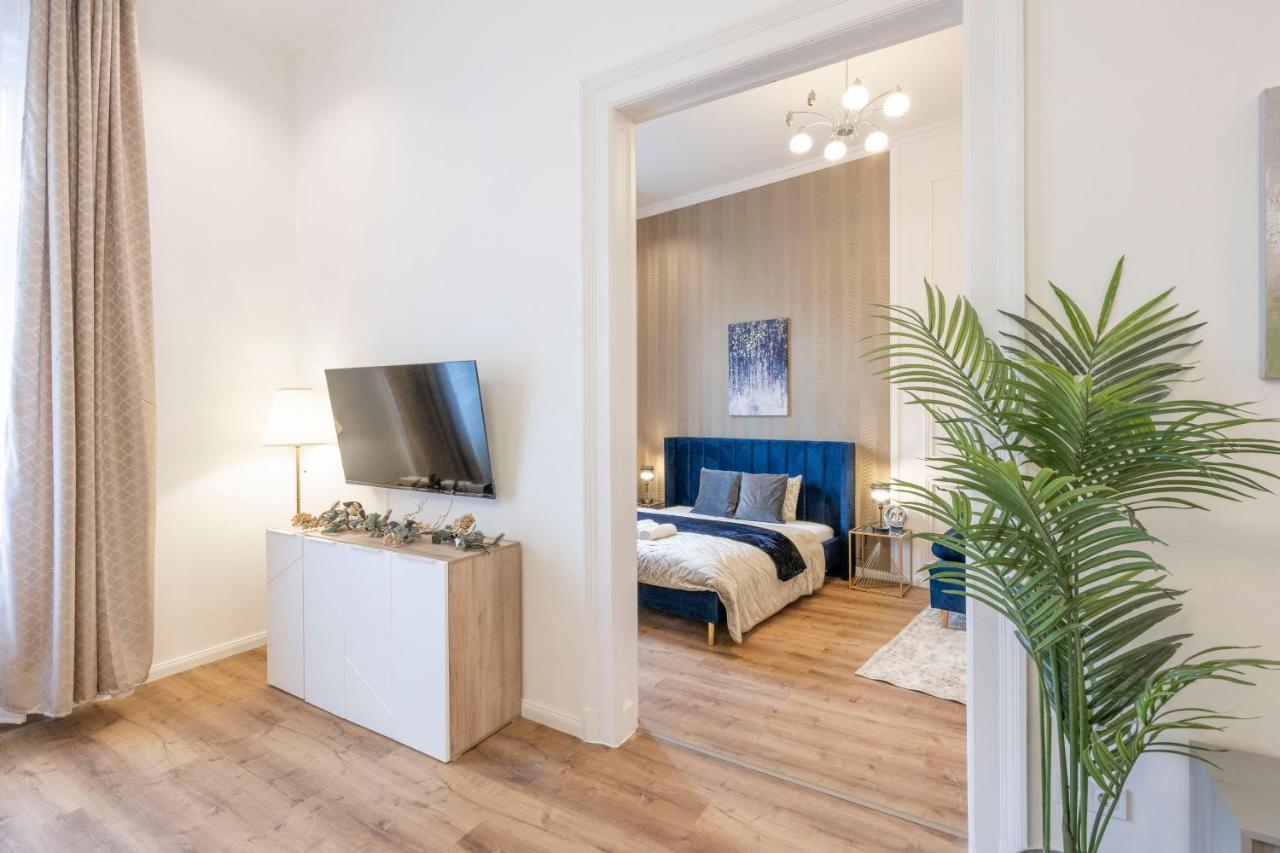 Luxurious Grand W/ 3bedrm 2bathrm Apartmán Budapest