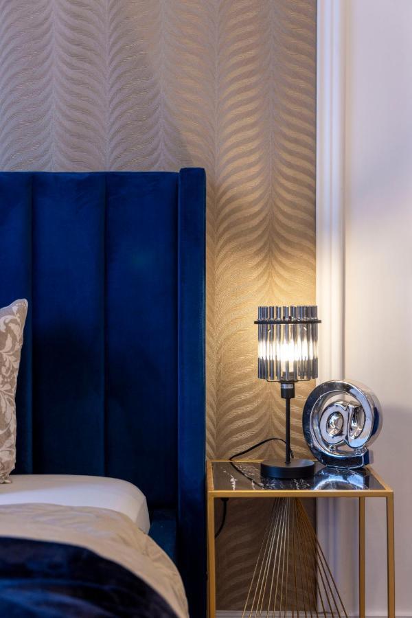 Luxurious Grand W/ 3bedrm 2bathrm Apartmán