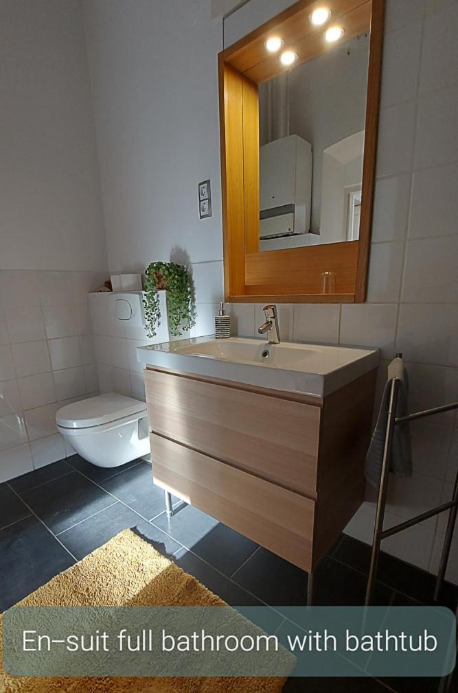 Classic Elegance With Synagogue View By Astoria *