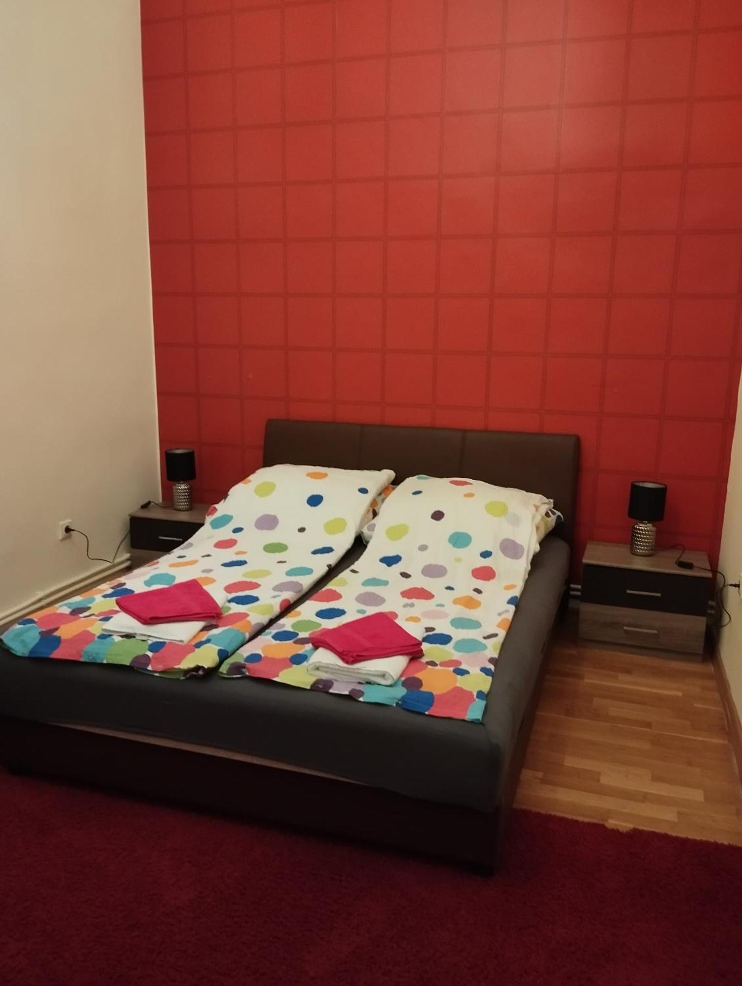Mandy Penzión pre hostí