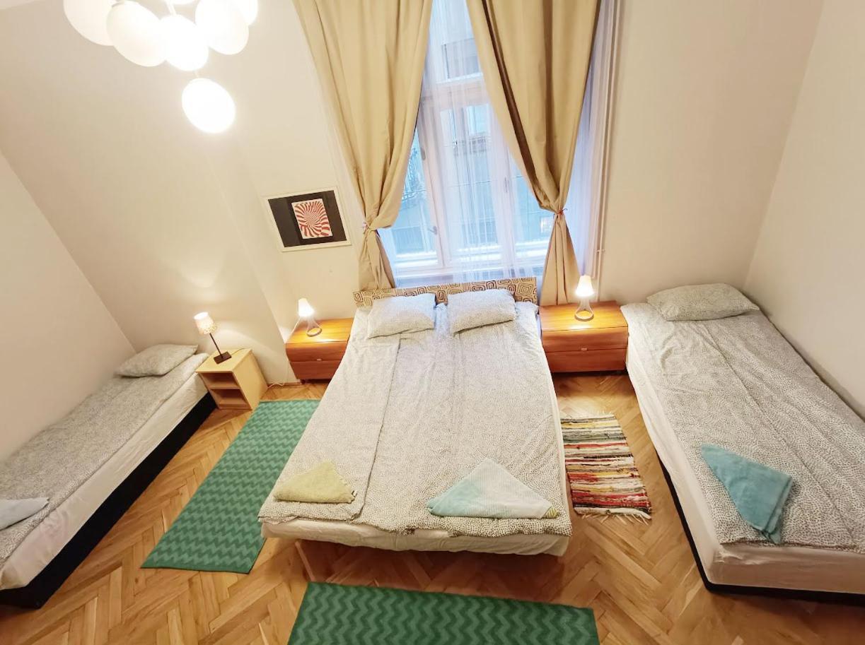 Traffic Hostel *