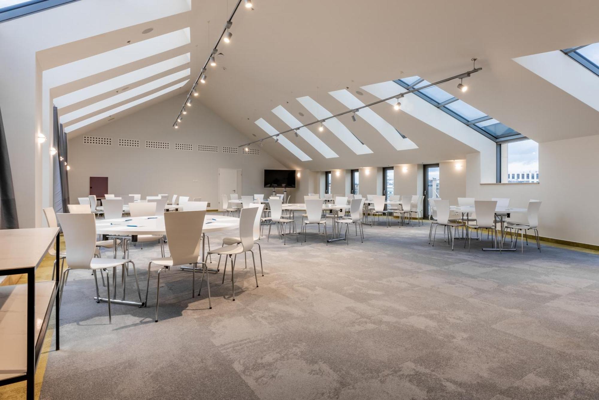 Akeah Verdi 4* Budapest