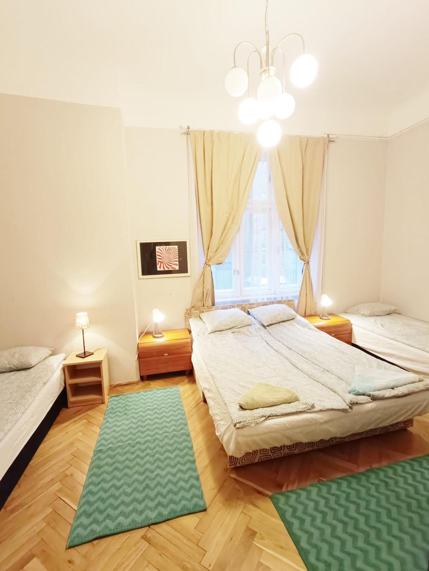 Traffic Hostel *