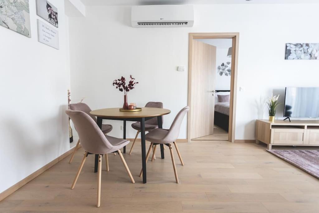Lejlighed Jewish Quarter Gem With Rooftop Terrace + Parking - 601 *