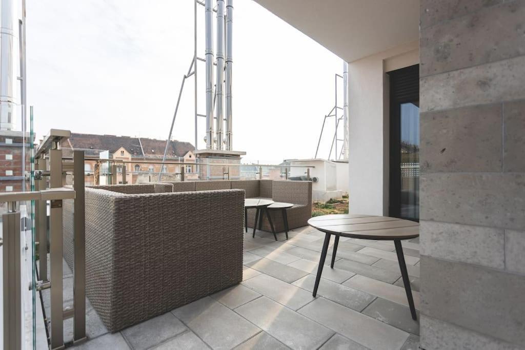 Jewish Quarter Gem With Rooftop Terrace + Parking - 601 Budapest