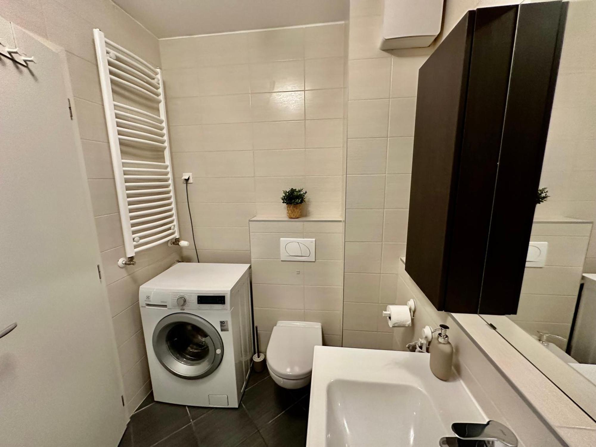 Break - Private Garage, Ac, Balcony Appartement