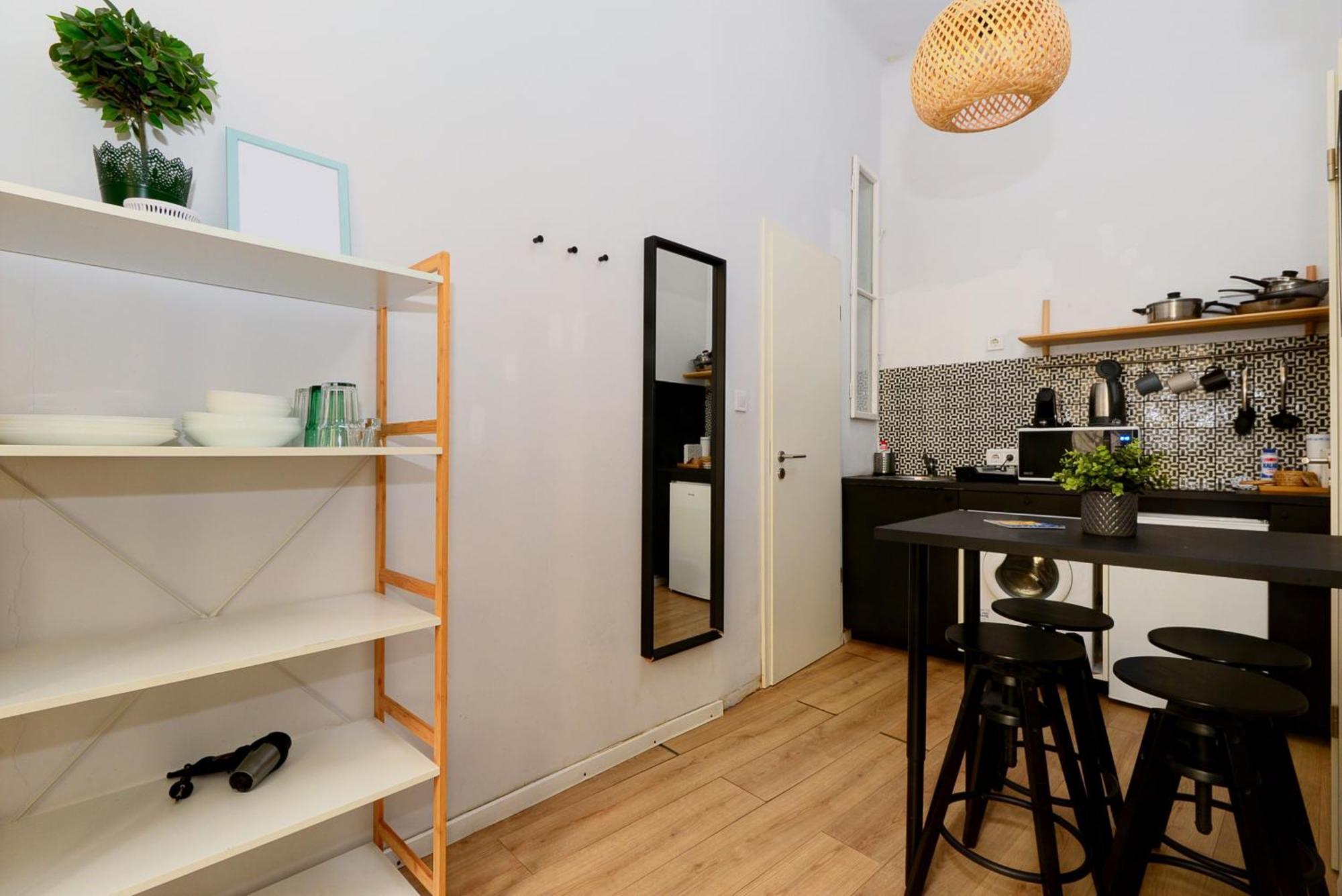 Avocado K42 Budapest