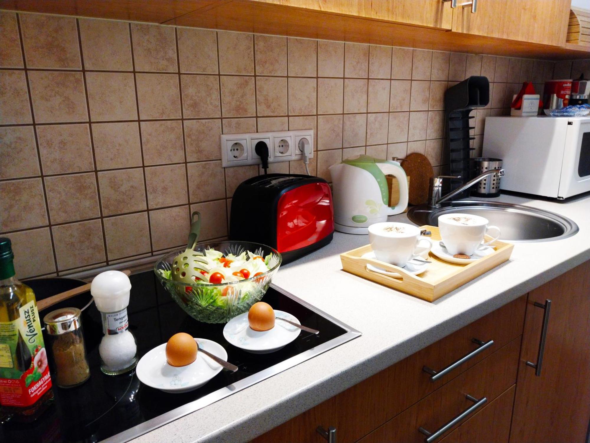 Apartamento King Bed & Cozy Lighting, Free Wifi In