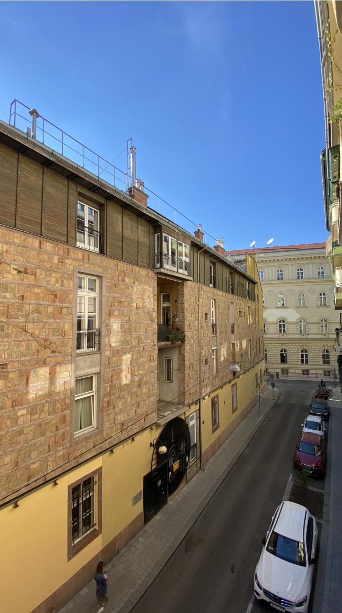 Modern Near The River * Budapest