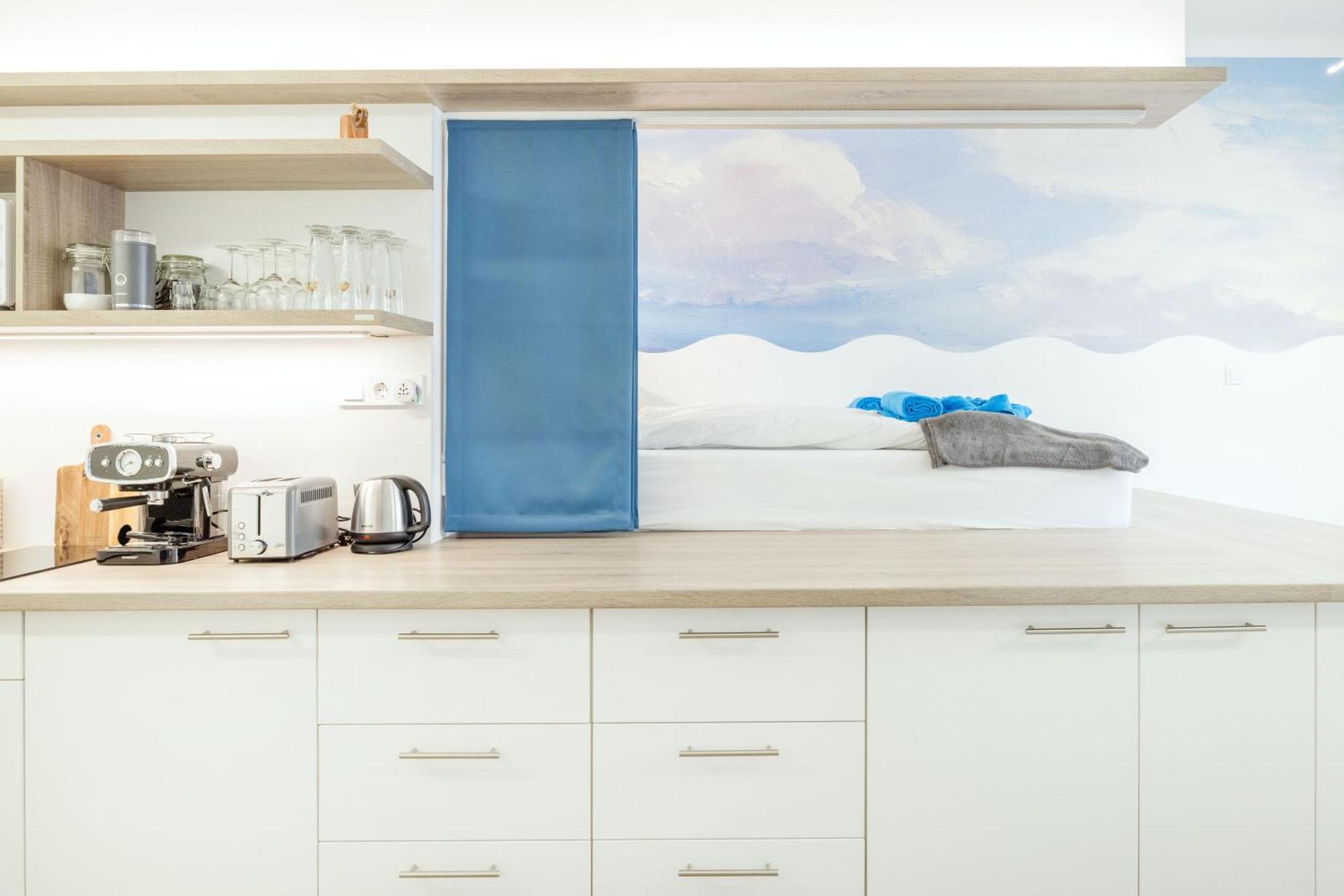 Elemental Retreats - Wood & Water Apartment *