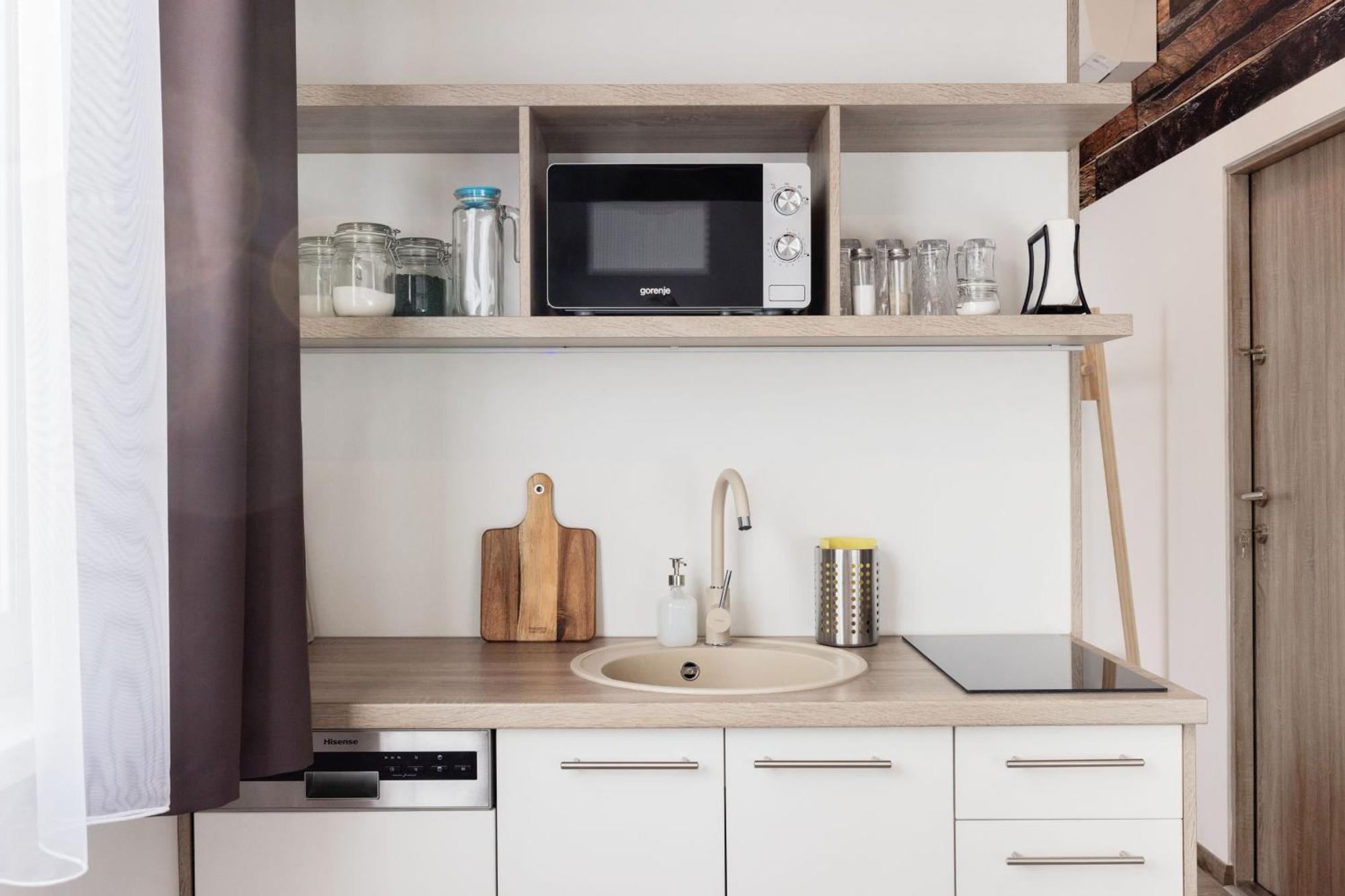 Elemental Retreats - Wood & Water Apartment Budapest