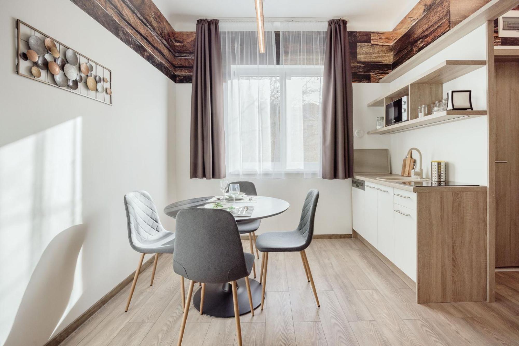 Apartment Elemental Retreats - Wood & Water *