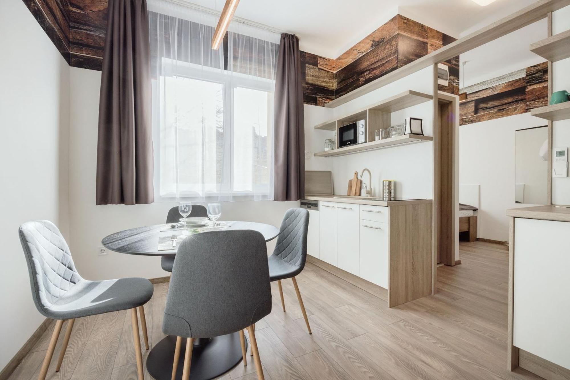Elemental Retreats - Wood & Water Apartment Budapest