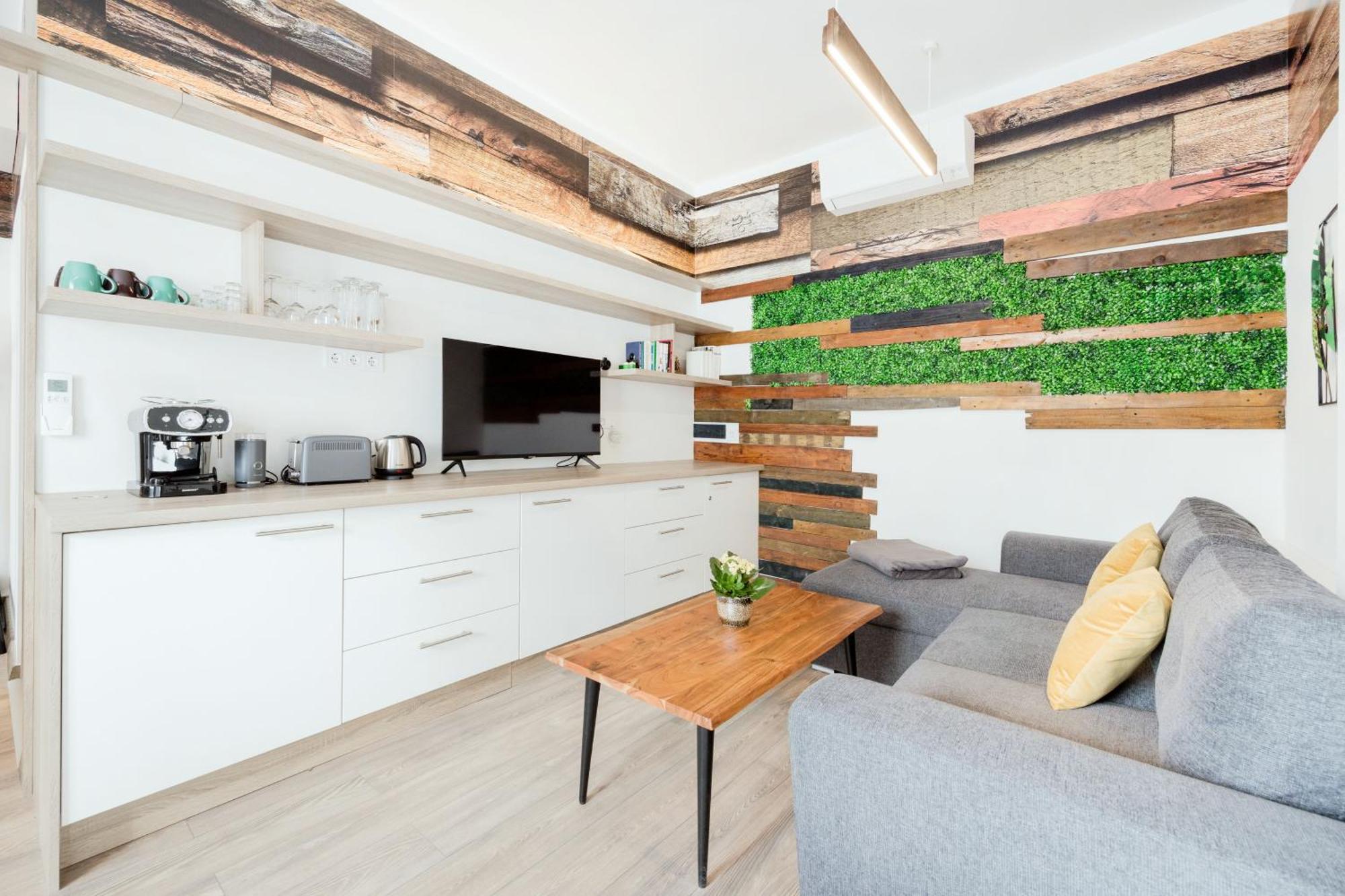 Elemental Retreats - Wood & Water * Budapest