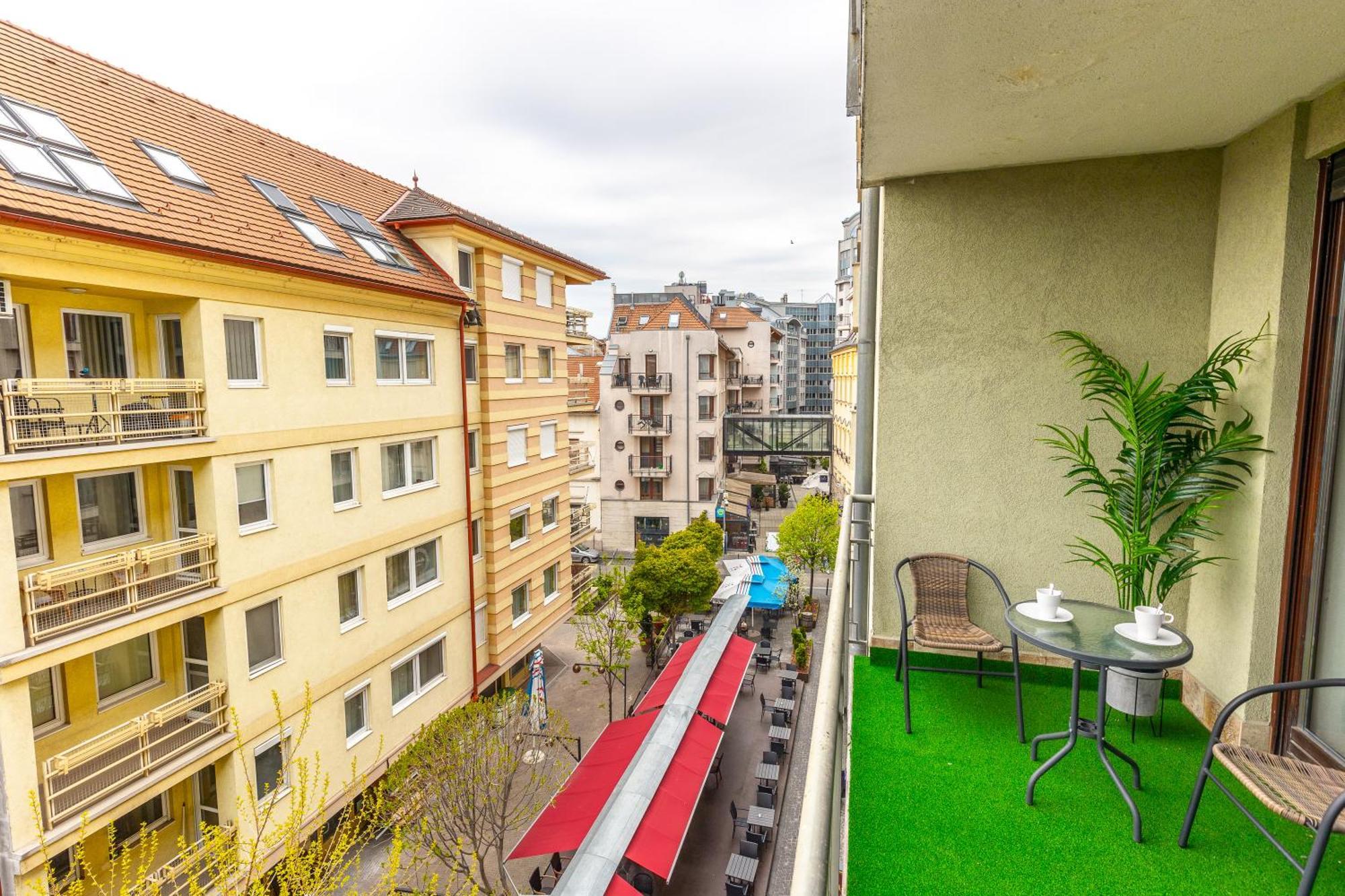 Apartmán Kazinczy 52 B *