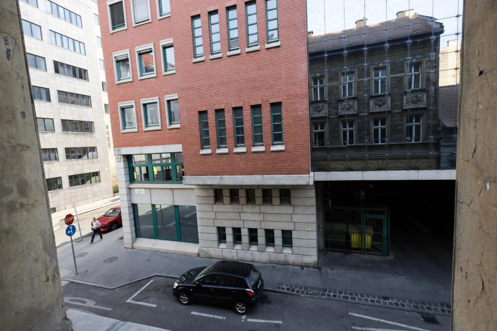 Apartamento Pest-port 4 For 16 Person