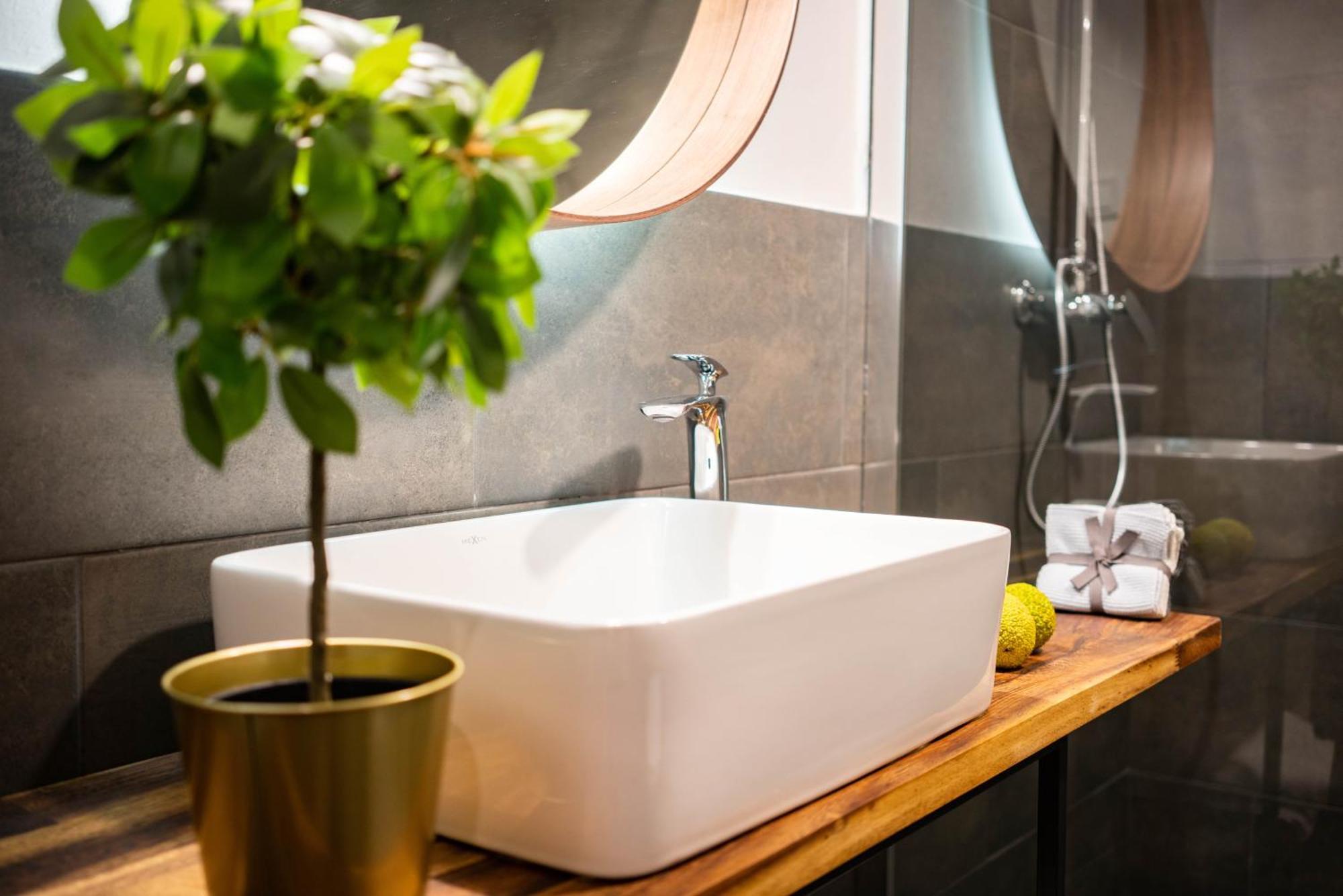 Apartamento Free Parking -corvin Palace Residence-3bdrm,6ppl,wifi,ac Budapest