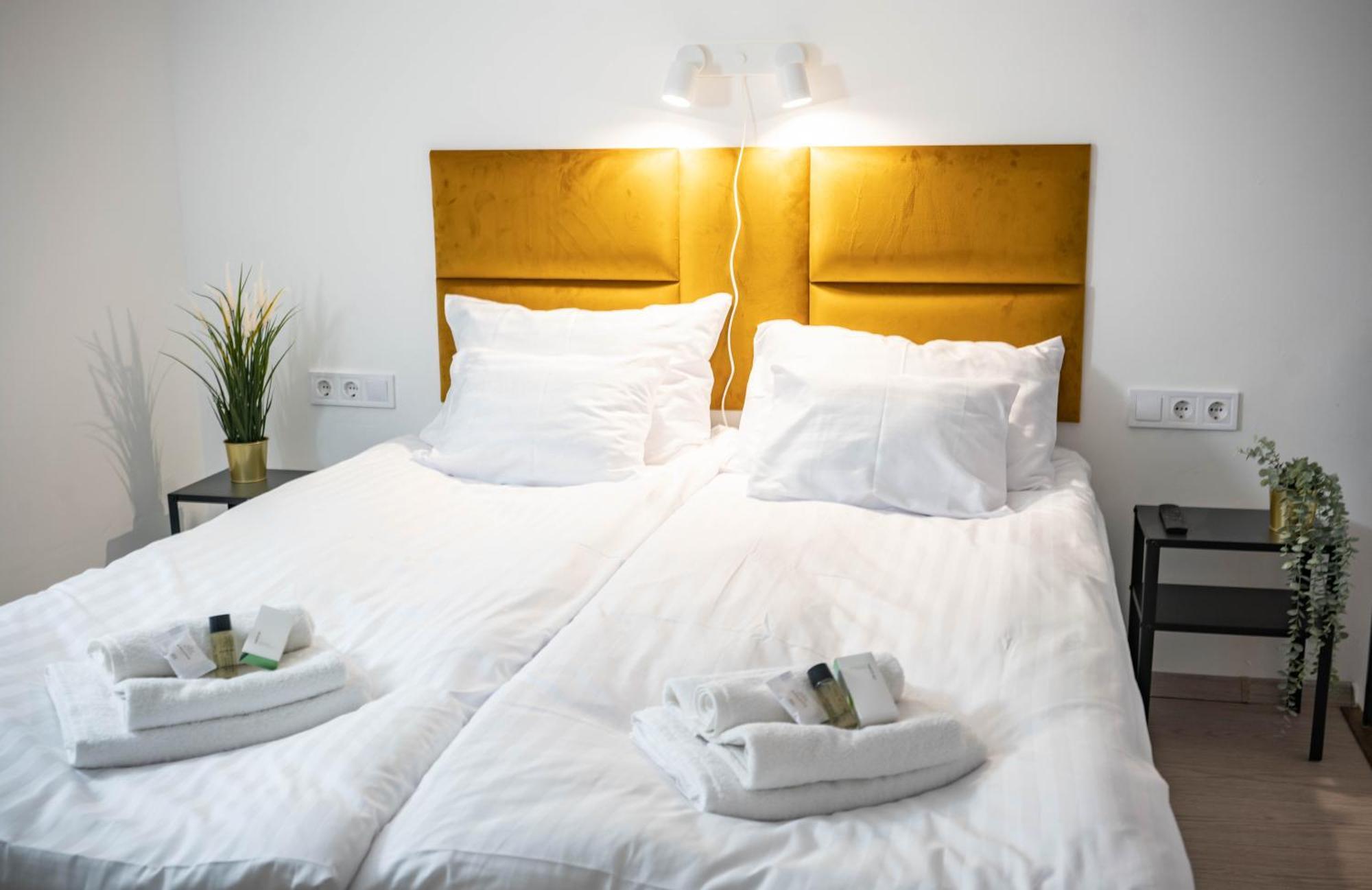 Apartamento Free Parking -corvin Palace Residence-3bdrm,6ppl,wifi,ac Budapest