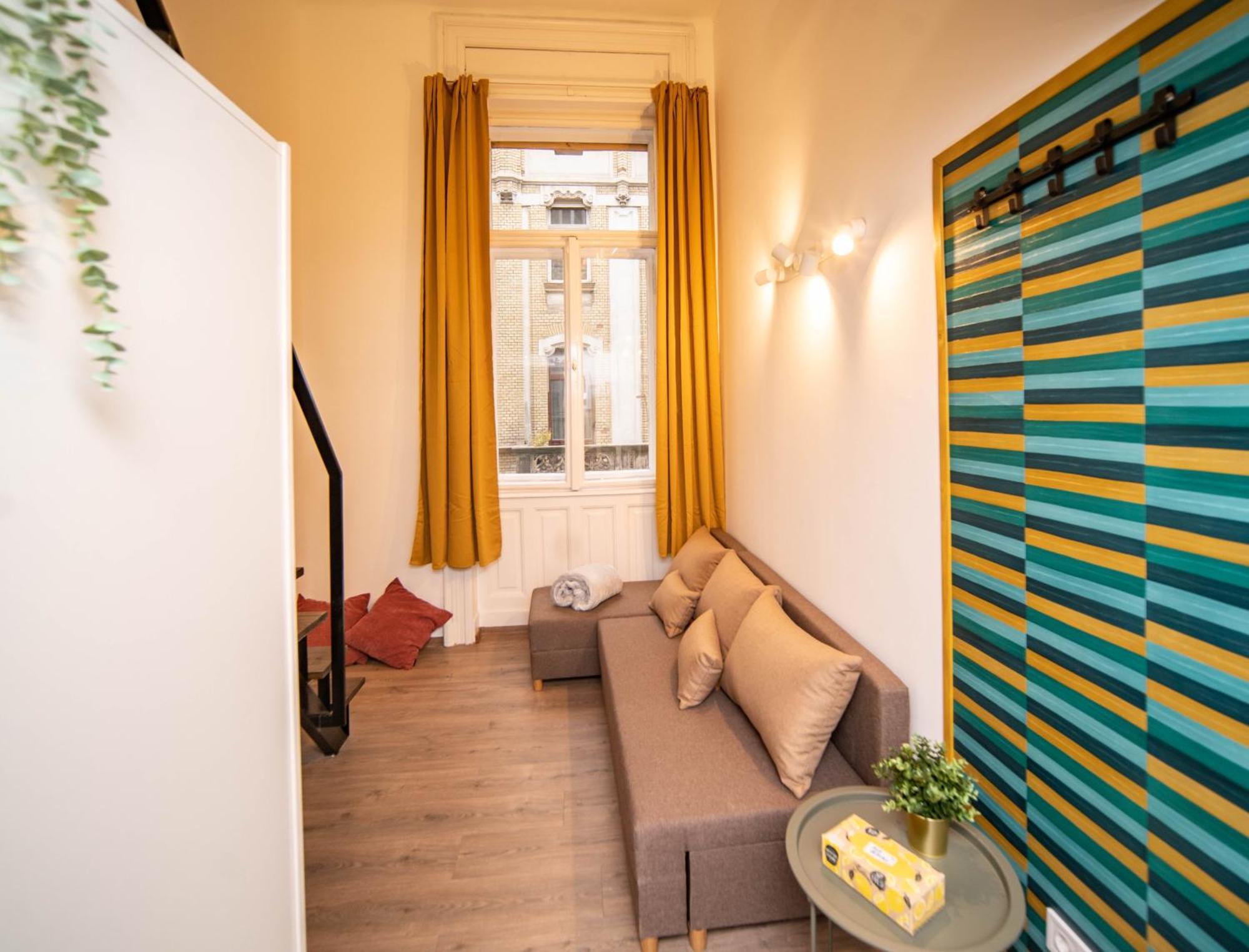 Apartamento Free Parking -corvin Palace Residence-3bdrm,6ppl,wifi,ac *
