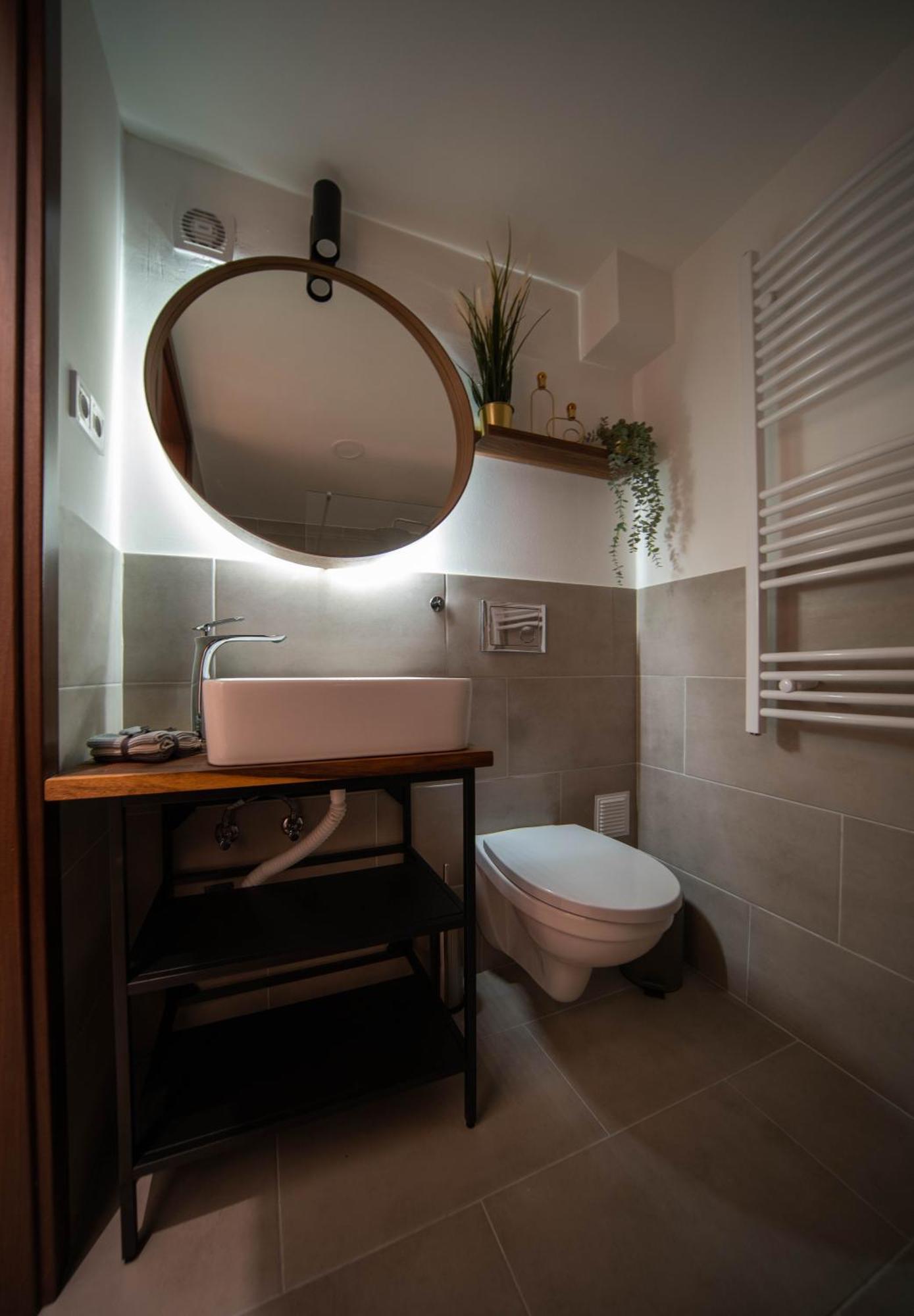 Free Parking -corvin Palace Residence-3bdrm,6ppl,wifi,ac * Budapest