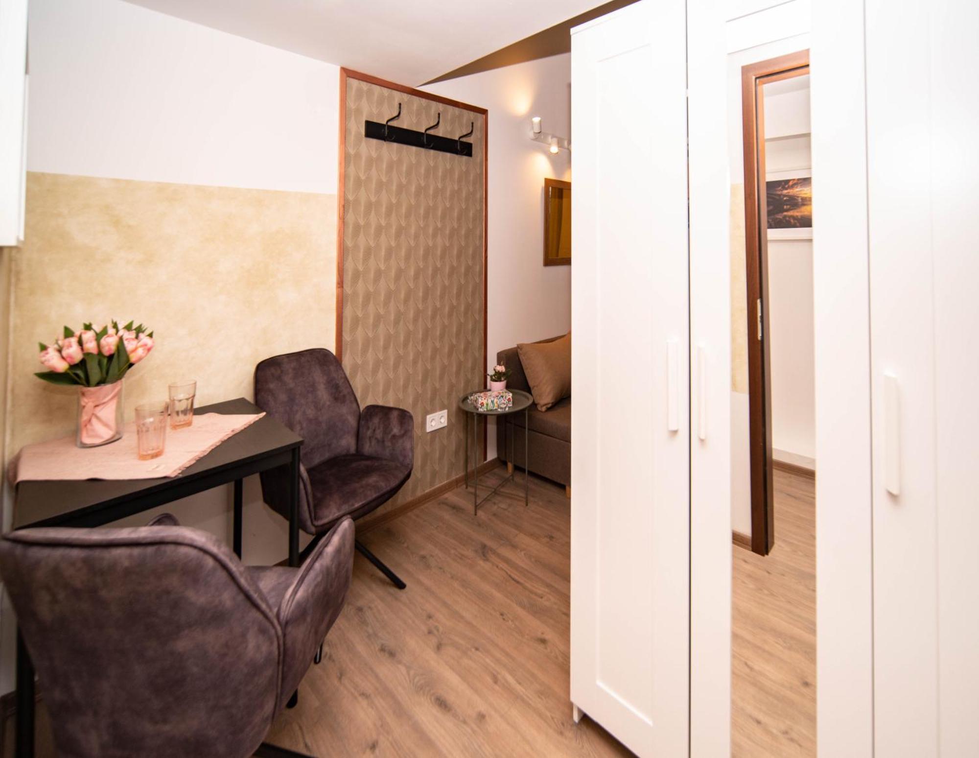 Apartamento Free Parking -corvin Palace Residence-3bdrm,6ppl,wifi,ac *